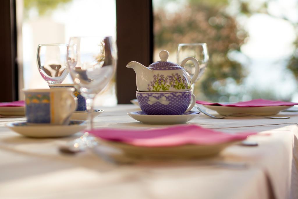 Beach Guesthouse Mediteran Подстрана Стая снимка