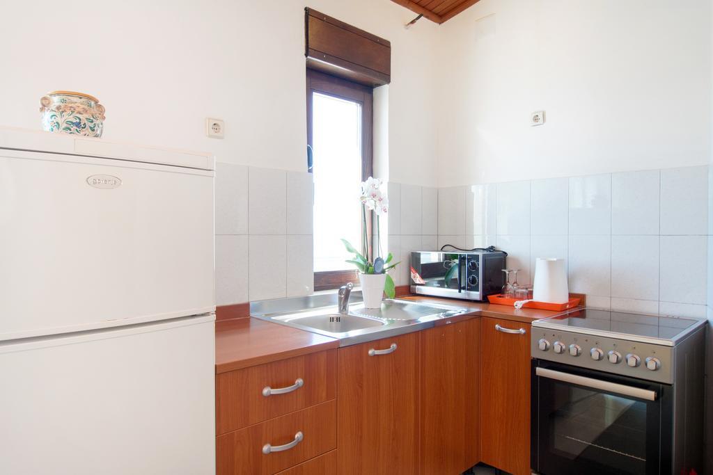 Beach Guesthouse Mediteran Подстрана Стая снимка