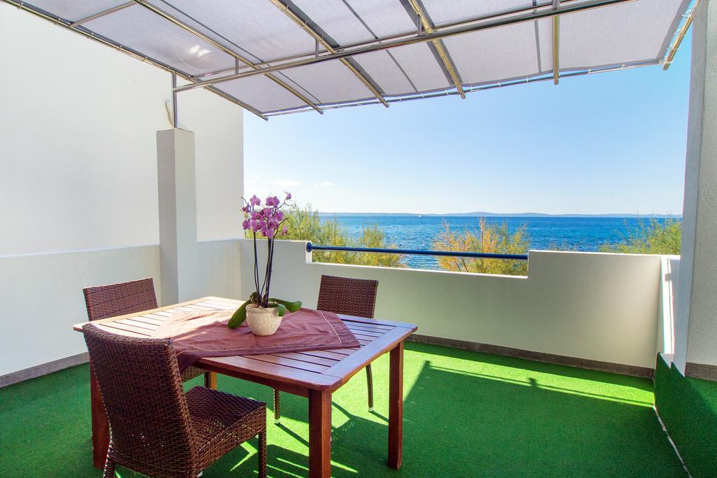 Beach Guesthouse Mediteran Подстрана Стая снимка