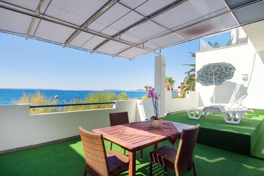 Beach Guesthouse Mediteran Подстрана Стая снимка