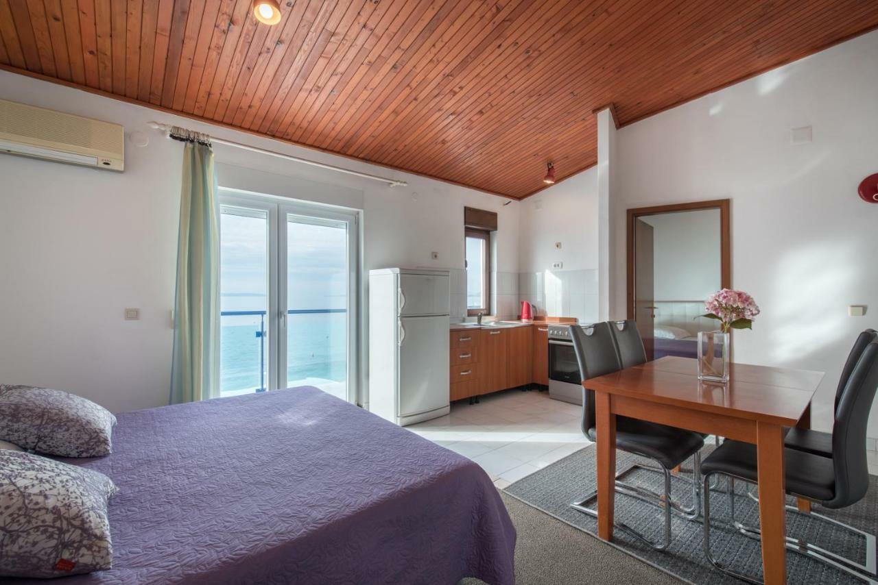 Beach Guesthouse Mediteran Подстрана Екстериор снимка
